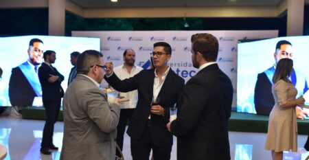 Aliados estratégicos haciendo Networking con Mario Cuvi, Director Ejecutivo de Posgrado y Desarrollo Profesional-min Aliados estratégicos haciendo Networking con Mario Cuvi, Director Ejecutivo de Posgrado y Desarrollo Profesional-min